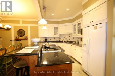V 4 W 1 - 1020 BIRCH GLEN ROAD Lake of Bays (Mclean) Ontario photo 15
