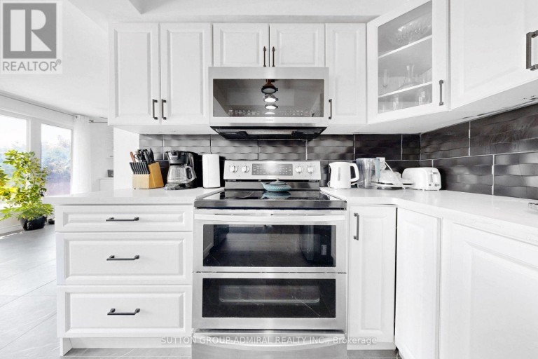 879 PEGGOTY CIRCLE, Oshawa (Eastdale), Ontario, L1K2G6