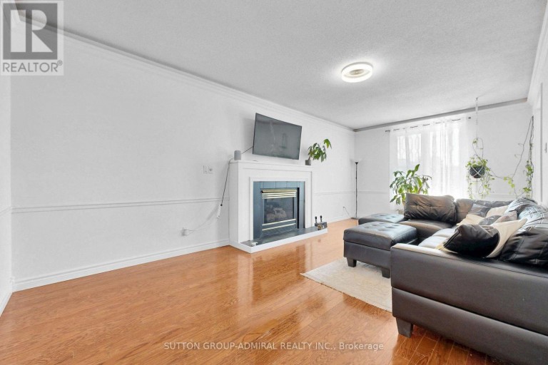 879 PEGGOTY CIRCLE, Oshawa (Eastdale), Ontario, L1K2G6