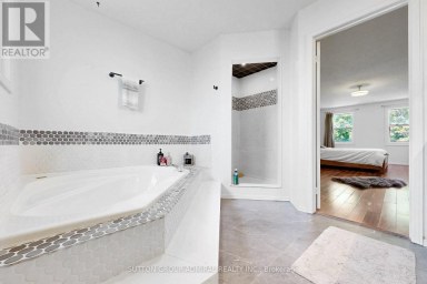 879 PEGGOTY CIRCLE Oshawa (Eastdale) Ontario photo 28