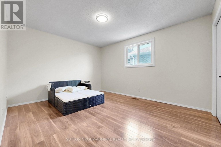 879 PEGGOTY CIRCLE, Oshawa (Eastdale), Ontario, L1K2G6