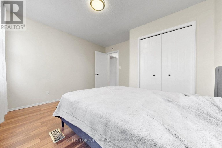 879 PEGGOTY CIRCLE, Oshawa (Eastdale), Ontario, L1K2G6