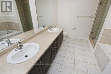 8 ARROWSTONE COURT Brampton (Sandringham-Wellington) Ontario photo 14