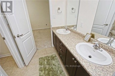 8 ARROWSTONE COURT Brampton (Sandringham-Wellington) Ontario photo 16