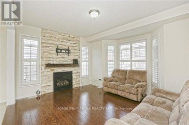 8 ARROWSTONE COURT Brampton (Sandringham-Wellington) Ontario photo 9