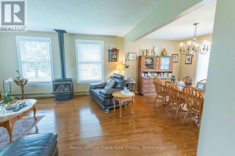 378 OLD SURREY LANE, Kawartha Lakes (Bobcaygeon), Ontario, K0M1A0