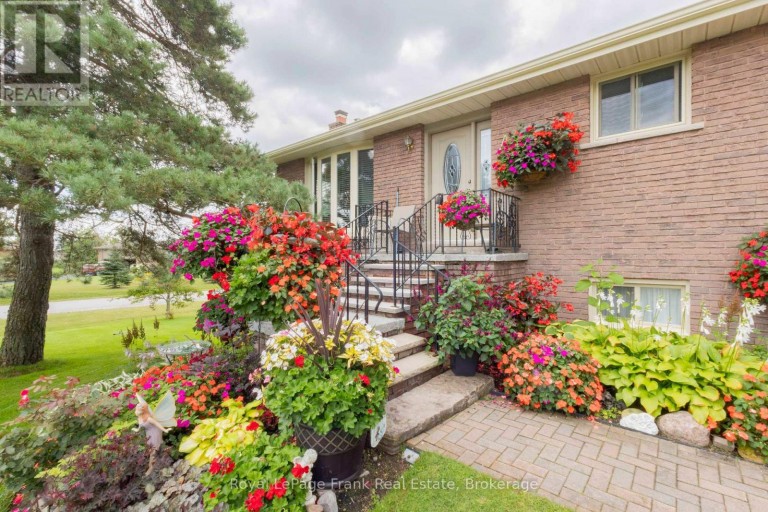 378 OLD SURREY LANE, Kawartha Lakes (Bobcaygeon), Ontario, K0M1A0