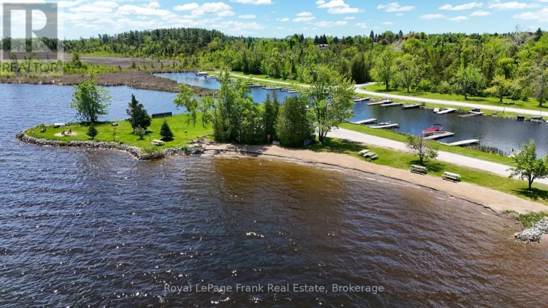 378 OLD SURREY LANE, Kawartha Lakes (Bobcaygeon), Ontario, K0M1A0