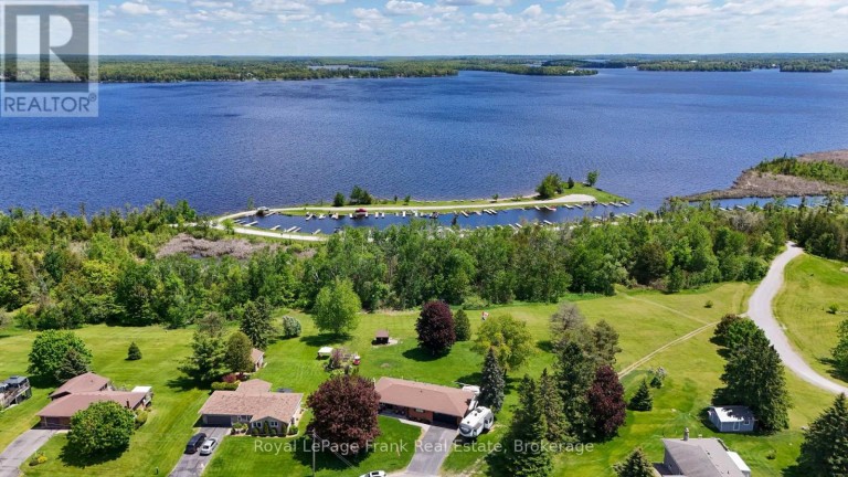 378 OLD SURREY LANE, Kawartha Lakes (Bobcaygeon), Ontario, K0M1A0