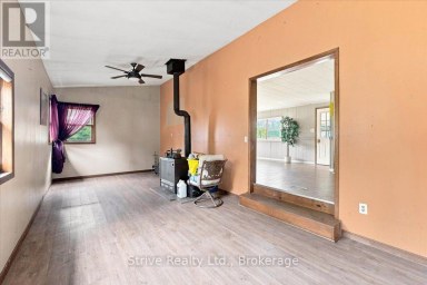 16537 HWY 62 Madoc Ontario photo 5