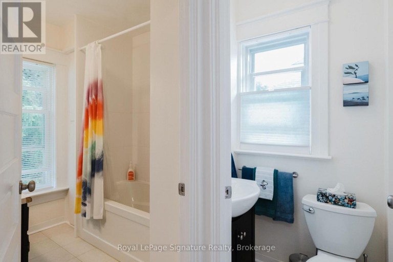 76 TROWBRIDGE STREET W, Meaford, Ontario, N4L1G3