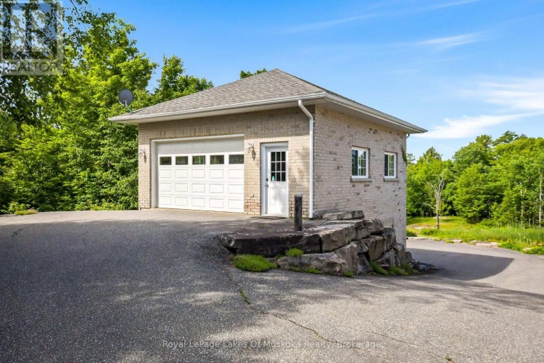 1039 ZISKA ROAD, Bracebridge (Monck (Bracebridge)), Ontario, P1L1W8