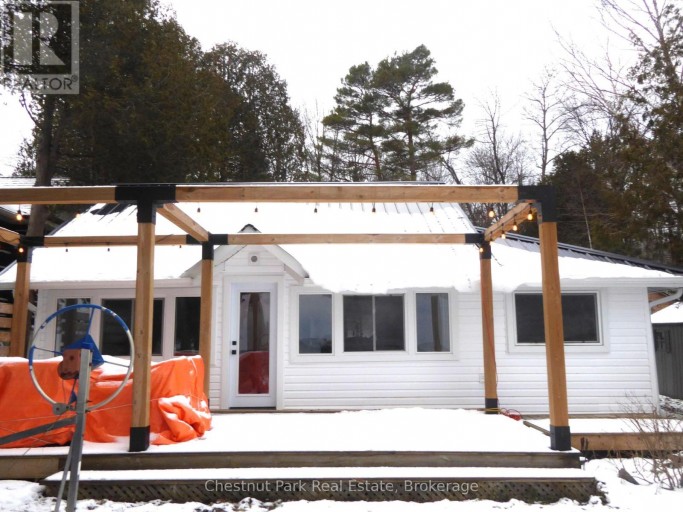 121 KIOWANA BEACH ROAD, Meaford, Ontario, N4L1W5