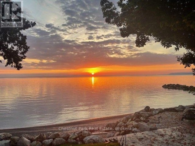 121 KIOWANA BEACH ROAD, Meaford, Ontario, N4L1W5