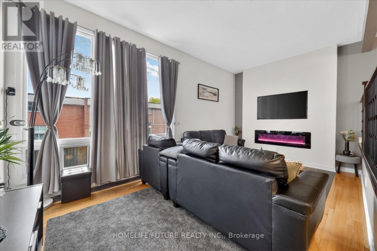 70 - 38 JOHN CABOT WAY, Toronto (Glenfield-Jane Heights), Ontario, M3N2T7