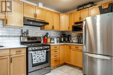 301 NORMAN STREET Stratford Ontario photo 20