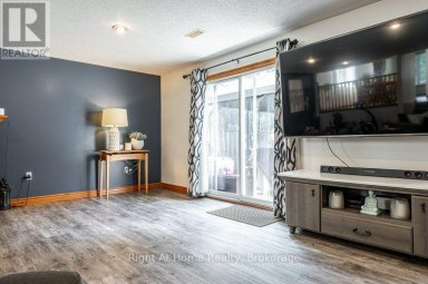301 NORMAN STREET Stratford Ontario photo 29
