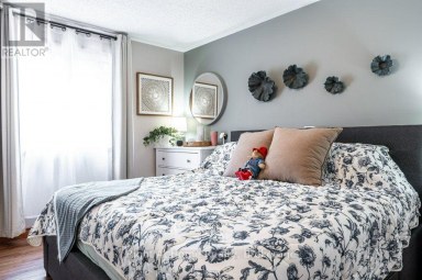 301 NORMAN STREET Stratford Ontario photo 32