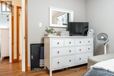 301 NORMAN STREET Stratford Ontario photo 33