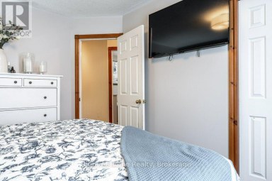 301 NORMAN STREET Stratford Ontario photo 34