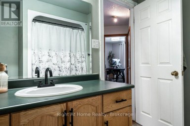 301 NORMAN STREET Stratford Ontario photo 36