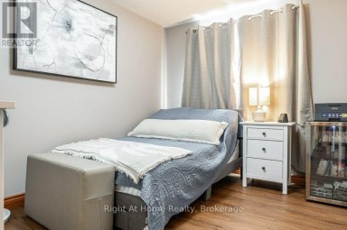 301 NORMAN STREET Stratford Ontario photo 38
