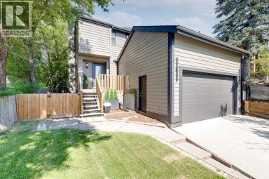 2416 14 Avenue NW Calgary Alberta photo 2