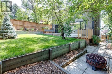 2416 14 Avenue NW Calgary Alberta photo 40