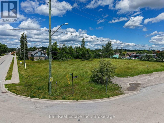 16 VETERANS WAY, Kawartha Lakes (Fenelon Falls), Ontario, K0M1N0
