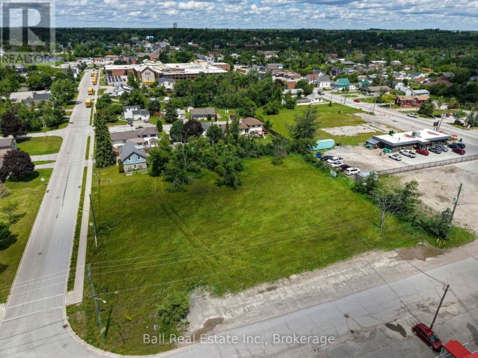 16 VETERANS WAY, Kawartha Lakes (Fenelon Falls), Ontario, K0M1N0