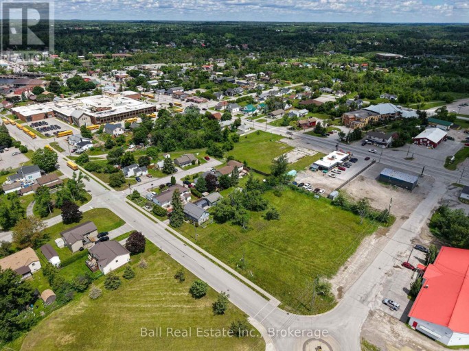 16 VETERANS WAY, Kawartha Lakes (Fenelon Falls), Ontario, K0M1N0