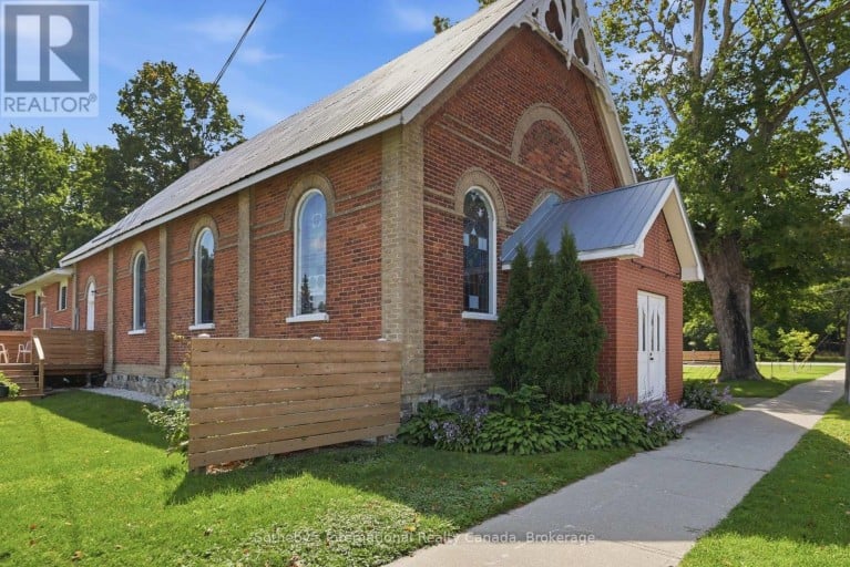 C - 22 MELVILLE STREET, Clearview (Nottawa), Ontario, L0M1P0