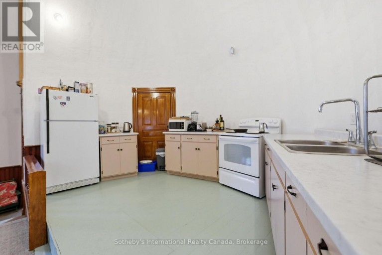 C - 22 MELVILLE STREET, Clearview (Nottawa), Ontario, L0M1P0