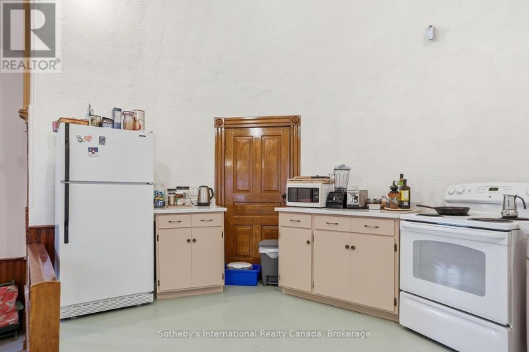 C - 22 MELVILLE STREET, Clearview (Nottawa), Ontario, L0M1P0