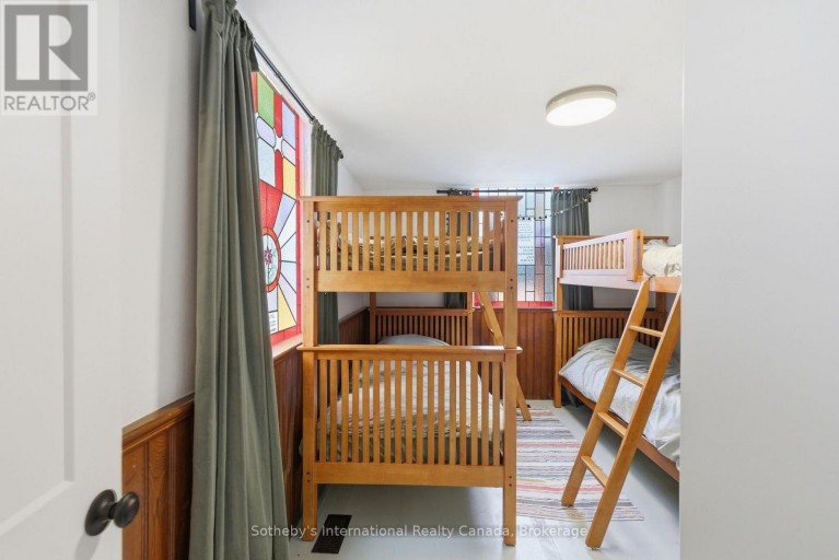 C - 22 MELVILLE STREET, Clearview (Nottawa), Ontario, L0M1P0