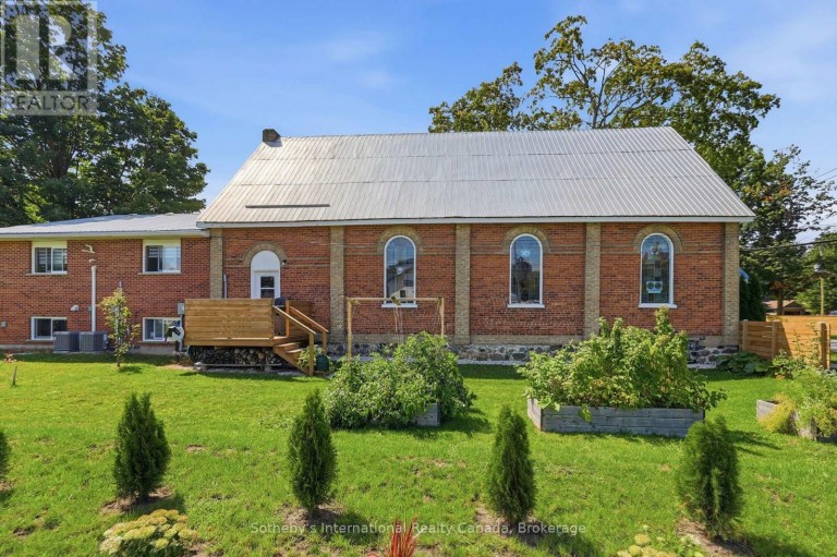 C - 22 MELVILLE STREET, Clearview (Nottawa), Ontario, L0M1P0