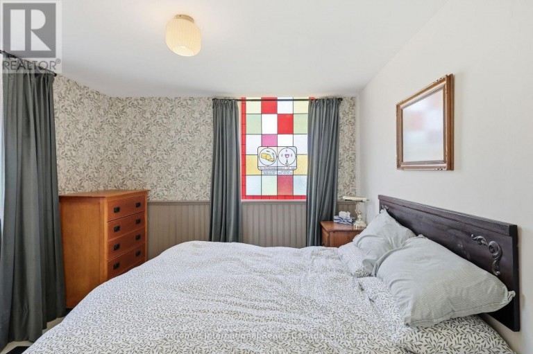C - 22 MELVILLE STREET, Clearview (Nottawa), Ontario, L0M1P0