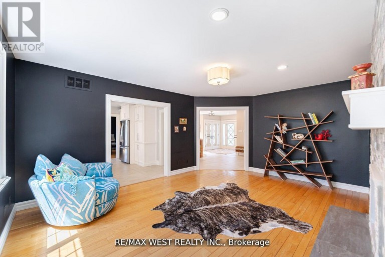7 STEWART CRESCENT, Essa (Thornton), Ontario, L0L2N0