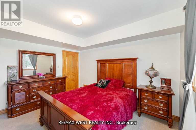 7 STEWART CRESCENT, Essa (Thornton), Ontario, L0L2N0