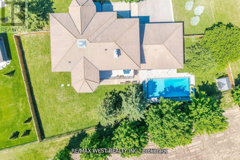 7 STEWART CRESCENT, Essa (Thornton), Ontario, L0L2N0