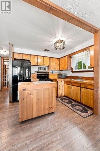 1110 EDWARD SANDERSON ROAD, Highlands East (Monmouth), Ontario, K0L2Y0