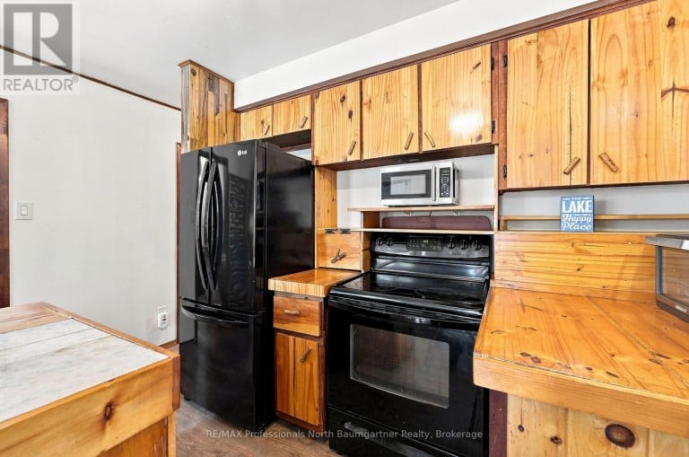 1110 EDWARD SANDERSON ROAD, Highlands East (Monmouth), Ontario, K0L2Y0