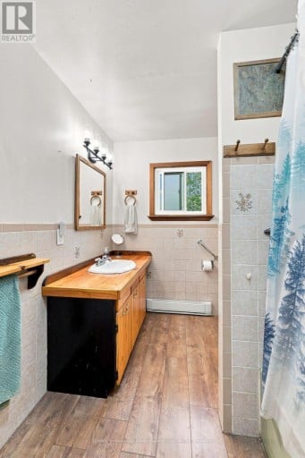1110 EDWARD SANDERSON ROAD, Highlands East (Monmouth), Ontario, K0L2Y0