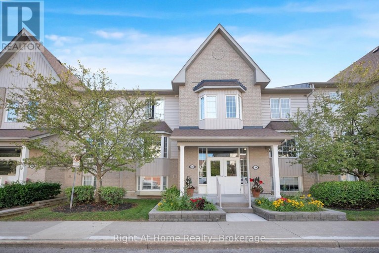 2 - 36 PETRA WAY, Whitby (Pringle Creek), Ontario, L1R0A5