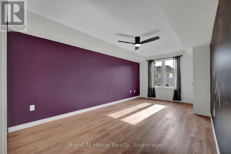 2 - 36 PETRA WAY, Whitby (Pringle Creek), Ontario, L1R0A5