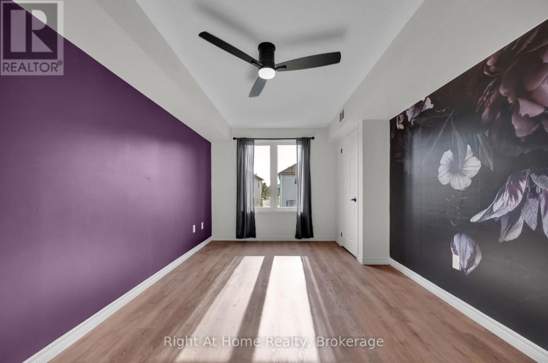 2 - 36 PETRA WAY, Whitby (Pringle Creek), Ontario, L1R0A5