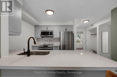 2 - 36 PETRA WAY Whitby (Pringle Creek) Ontario photo 5