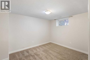 1741 24 Street SW Calgary Alberta photo 29