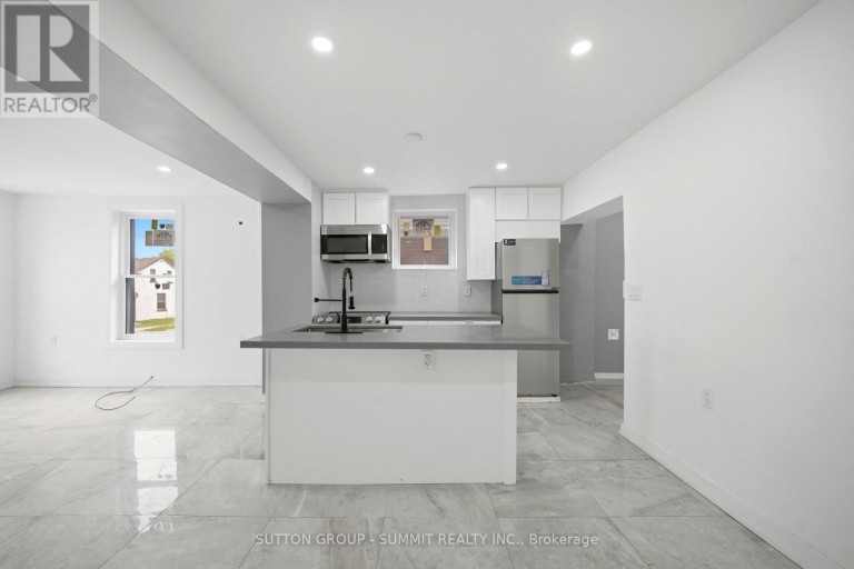 11 MAPLE STREET, Oshawa (Central), Ontario, L1H2L6