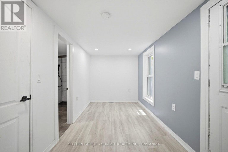 11 MAPLE STREET, Oshawa (Central), Ontario, L1H2L6